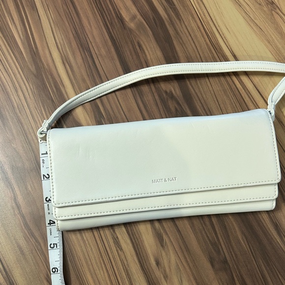 Matt & Nat vegan leather clutch bag - Picture 15 of 16